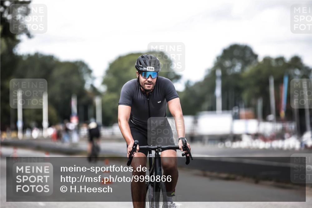 16.08.2026 - KN Förde Triathlon 2026 H.Heesch http://msf.ph/oto/9990866 16.08.2026 13:30:22 Radfahren 718 meine-sportfotos.de