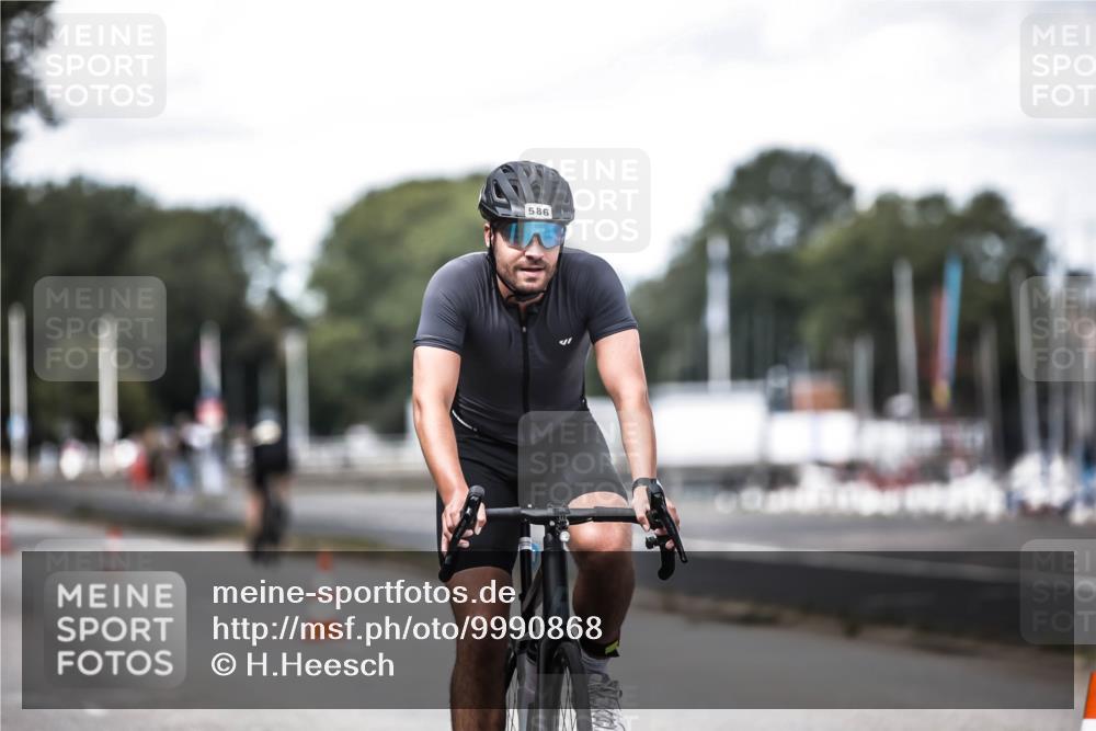 16.08.2026 - KN Förde Triathlon 2026 H.Heesch http://msf.ph/oto/9990868 16.08.2026 13:30:22 Radfahren 718 meine-sportfotos.de