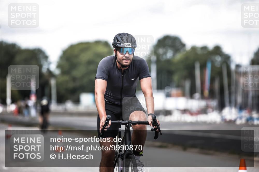 16.08.2026 - KN Förde Triathlon 2026 H.Heesch http://msf.ph/oto/9990870 16.08.2026 13:30:22 Radfahren 718 meine-sportfotos.de