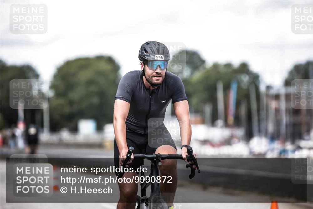 16.08.2026 - KN Förde Triathlon 2026 H.Heesch http://msf.ph/oto/9990872 16.08.2026 13:30:22 Radfahren 718 meine-sportfotos.de