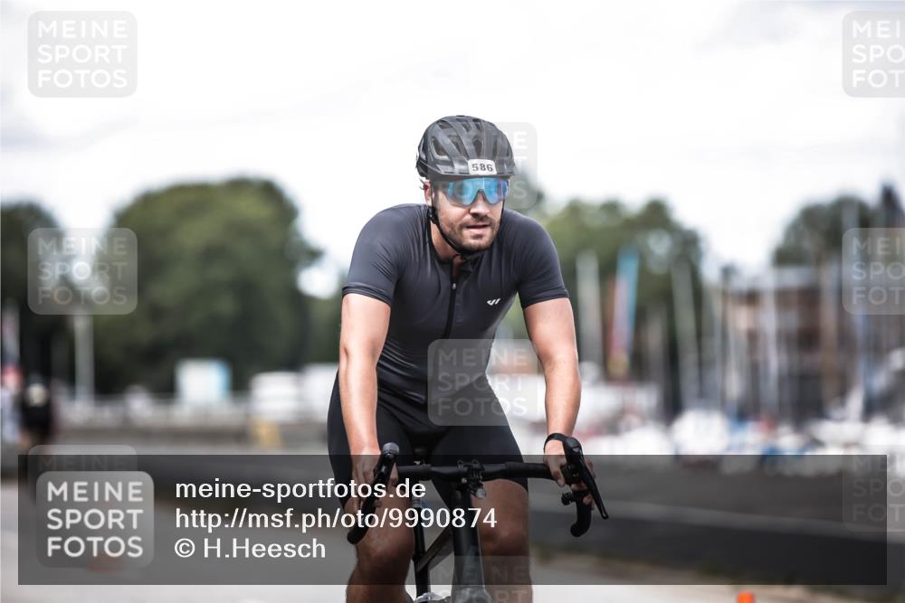 16.08.2026 - KN Förde Triathlon 2026 H.Heesch http://msf.ph/oto/9990874 16.08.2026 13:30:22 Radfahren 718 meine-sportfotos.de