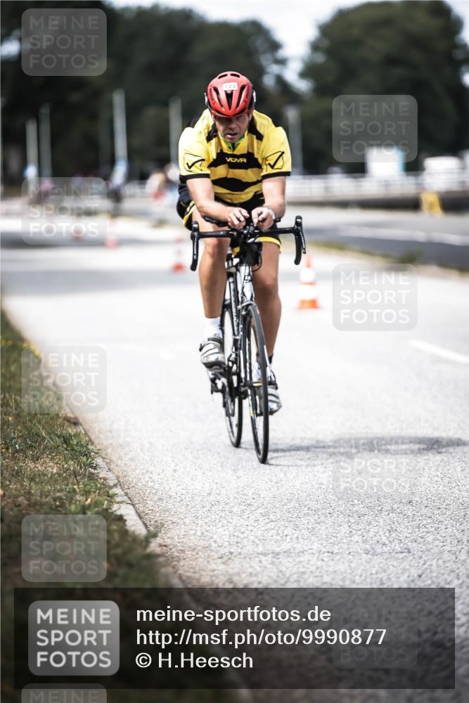 16.08.2026 - KN Förde Triathlon 2026 H.Heesch http://msf.ph/oto/9990877 16.08.2026 13:30:53 Radfahren 576, 737 meine-sportfotos.de