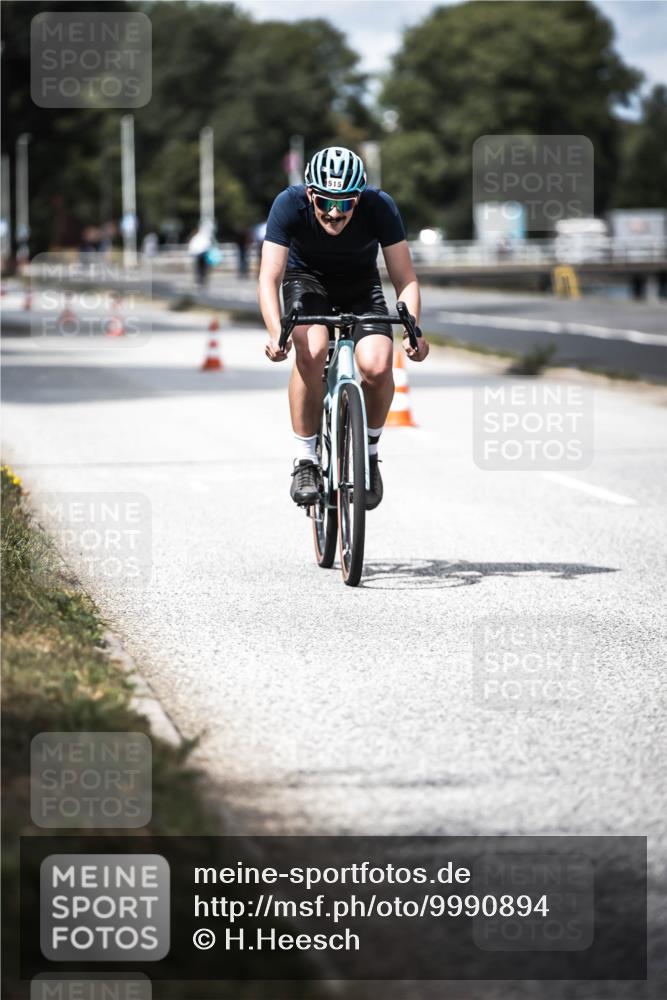 16.08.2026 - KN Förde Triathlon 2026 H.Heesch http://msf.ph/oto/9990894 16.08.2026 13:34:42 Radfahren  meine-sportfotos.de