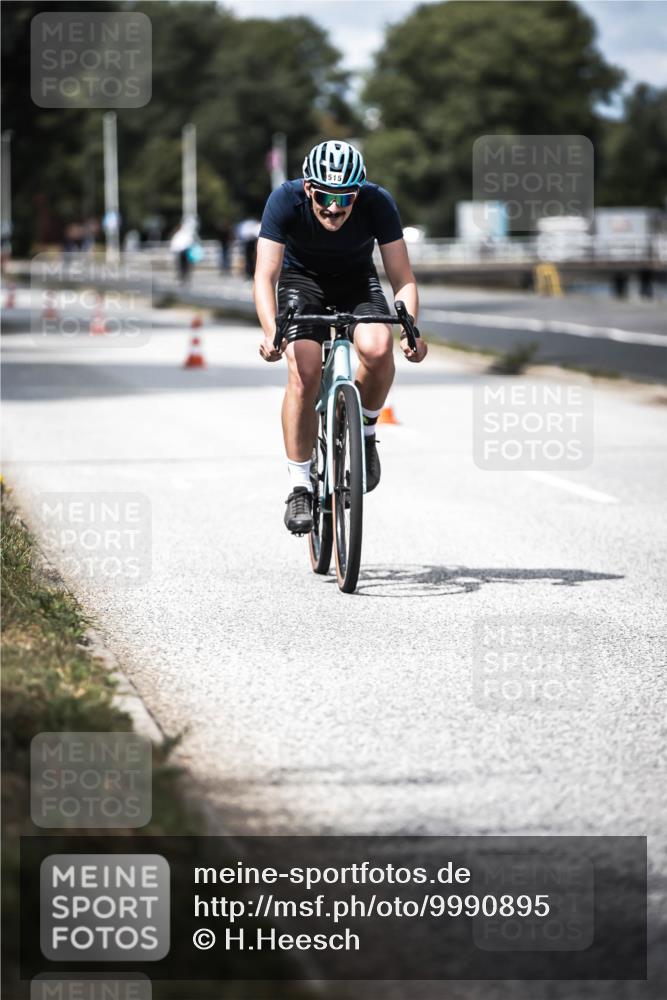 16.08.2026 - KN Förde Triathlon 2026 H.Heesch http://msf.ph/oto/9990895 16.08.2026 13:34:42 Radfahren  meine-sportfotos.de