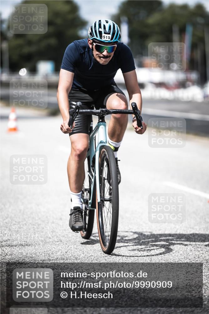16.08.2026 - KN Förde Triathlon 2026 H.Heesch http://msf.ph/oto/9990909 16.08.2026 13:34:43 Radfahren  meine-sportfotos.de