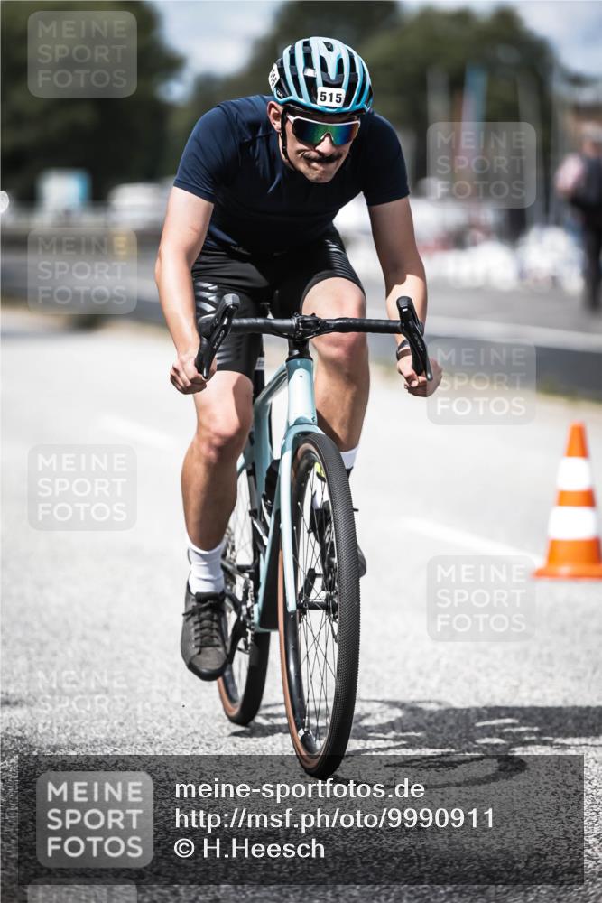 16.08.2026 - KN Förde Triathlon 2026 H.Heesch http://msf.ph/oto/9990911 16.08.2026 13:34:43 Radfahren  meine-sportfotos.de