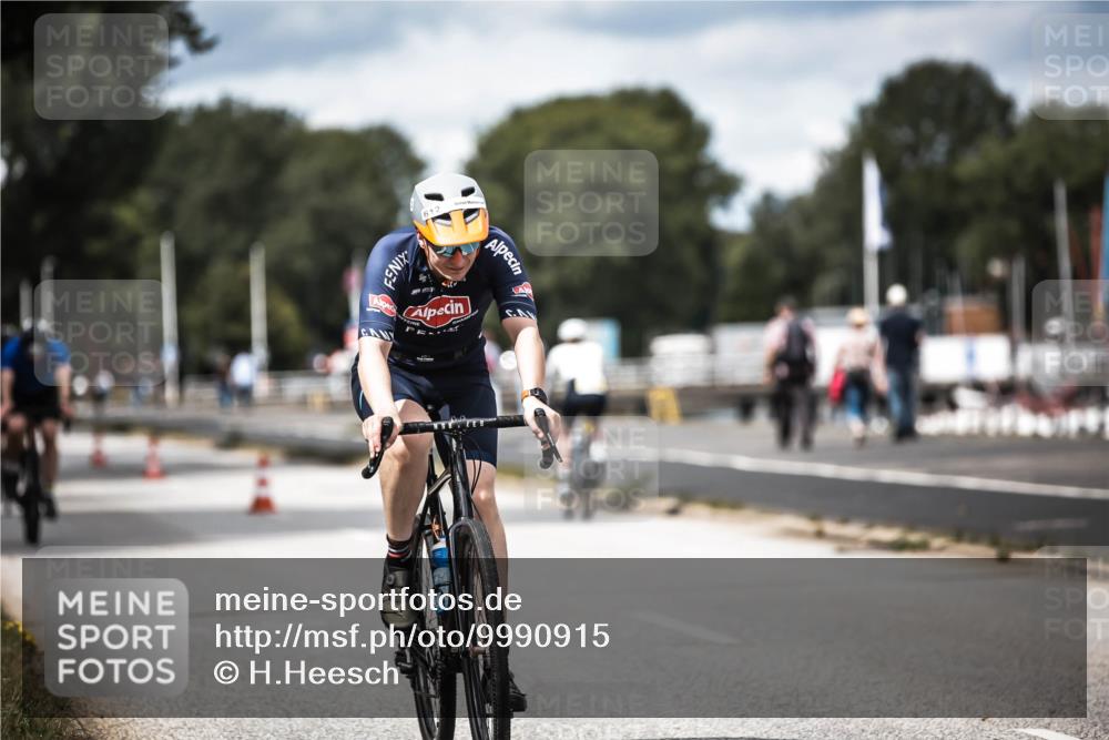16.08.2026 - KN Förde Triathlon 2026 H.Heesch http://msf.ph/oto/9990915 16.08.2026 13:35:00 Radfahren 742 meine-sportfotos.de