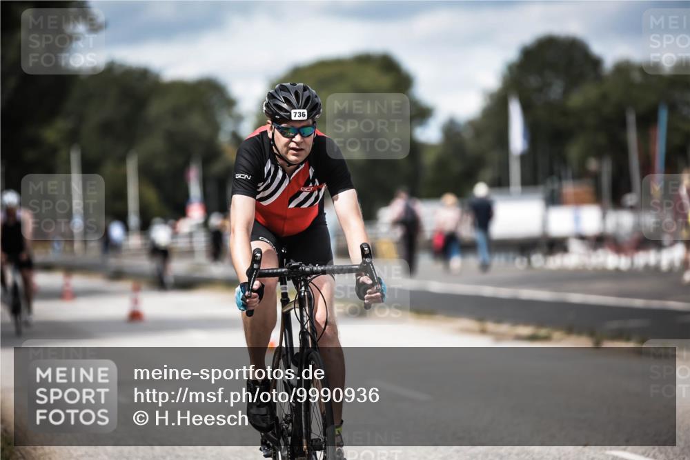 16.08.2026 - KN Förde Triathlon 2026 H.Heesch http://msf.ph/oto/9990936 16.08.2026 13:35:05 Radfahren  meine-sportfotos.de