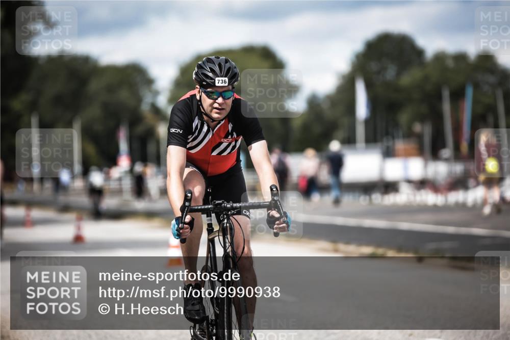 16.08.2026 - KN Förde Triathlon 2026 H.Heesch http://msf.ph/oto/9990938 16.08.2026 13:35:05 Radfahren  meine-sportfotos.de