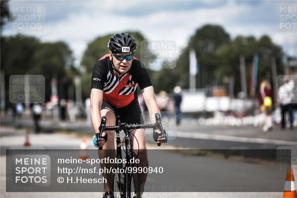 16.08.2026 - KN Förde Triathlon 2026 H.Heesch http://msf.ph/oto/9990940 16.08.2026 13:35:05 Radfahren  meine-sportfotos.de