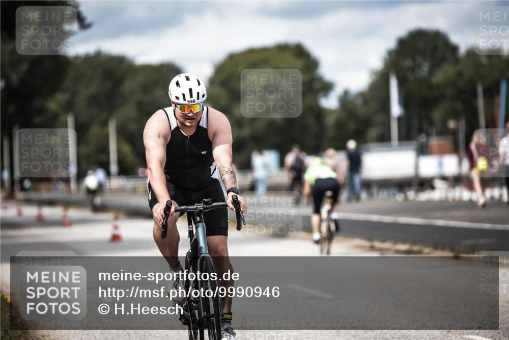 16.08.2026 - KN Förde Triathlon 2026 H.Heesch http://msf.ph/oto/9990946 16.08.2026 13:35:09 Radfahren  meine-sportfotos.de