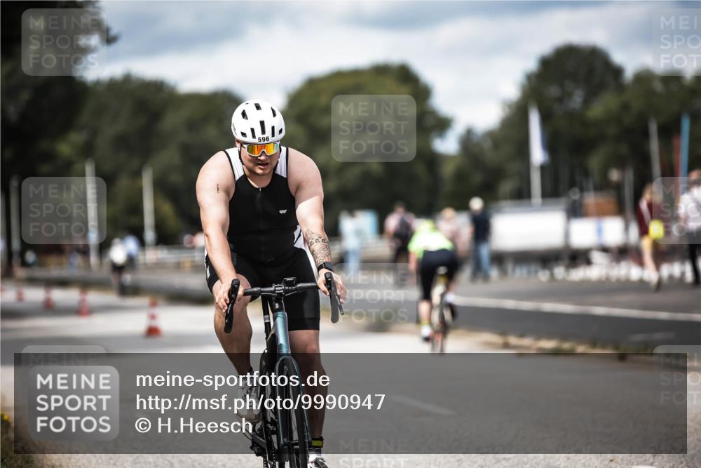16.08.2026 - KN Förde Triathlon 2026 H.Heesch http://msf.ph/oto/9990947 16.08.2026 13:35:09 Radfahren  meine-sportfotos.de