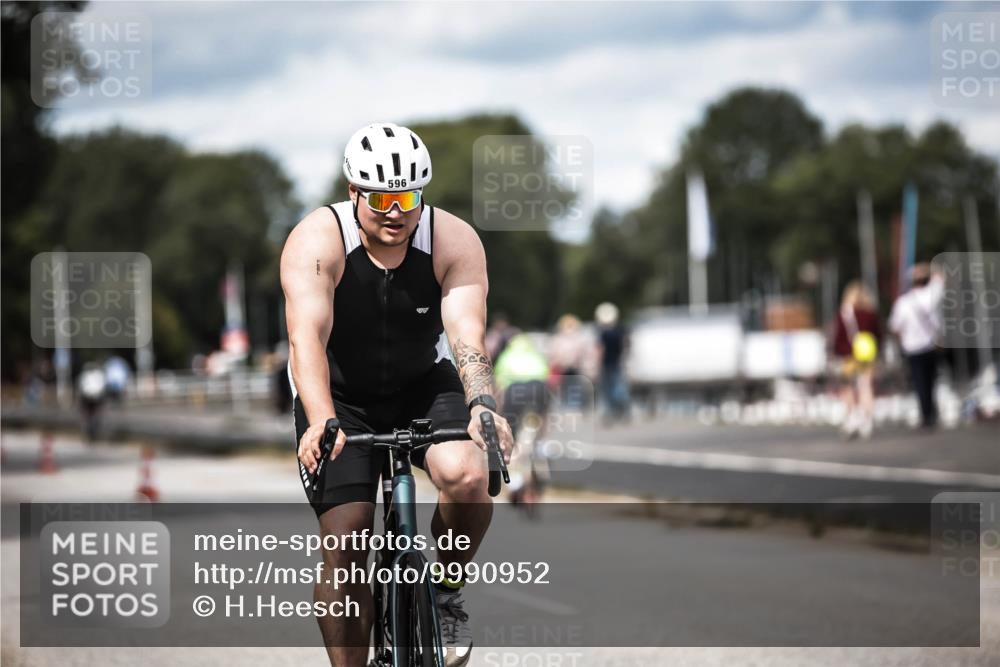 16.08.2026 - KN Förde Triathlon 2026 H.Heesch http://msf.ph/oto/9990952 16.08.2026 13:35:09 Radfahren  meine-sportfotos.de