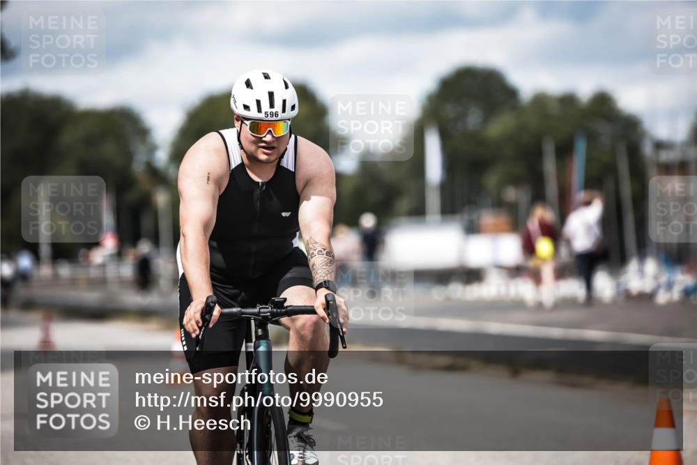 16.08.2026 - KN Förde Triathlon 2026 H.Heesch http://msf.ph/oto/9990955 16.08.2026 13:35:09 Radfahren  meine-sportfotos.de