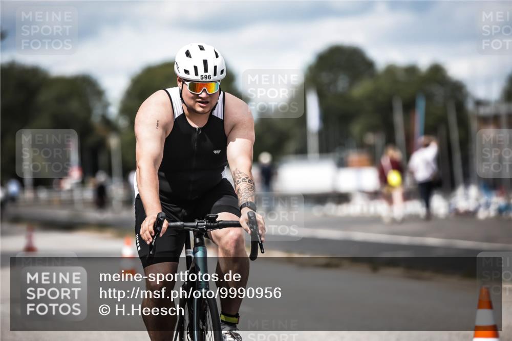16.08.2026 - KN Förde Triathlon 2026 H.Heesch http://msf.ph/oto/9990956 16.08.2026 13:35:09 Radfahren  meine-sportfotos.de