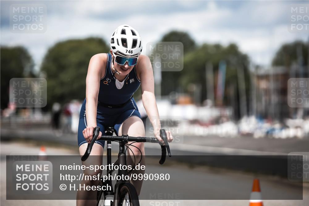 16.08.2026 - KN Förde Triathlon 2026 H.Heesch http://msf.ph/oto/9990980 16.08.2026 13:35:26 Radfahren 601, 731 meine-sportfotos.de
