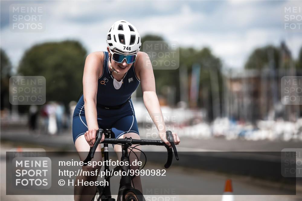 16.08.2026 - KN Förde Triathlon 2026 H.Heesch http://msf.ph/oto/9990982 16.08.2026 13:35:26 Radfahren 601, 731 meine-sportfotos.de