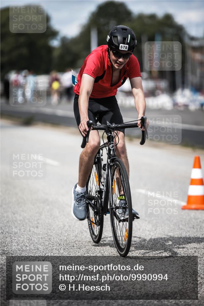 16.08.2026 - KN Förde Triathlon 2026 H.Heesch http://msf.ph/oto/9990994 16.08.2026 13:35:31 Radfahren 601, 604 meine-sportfotos.de