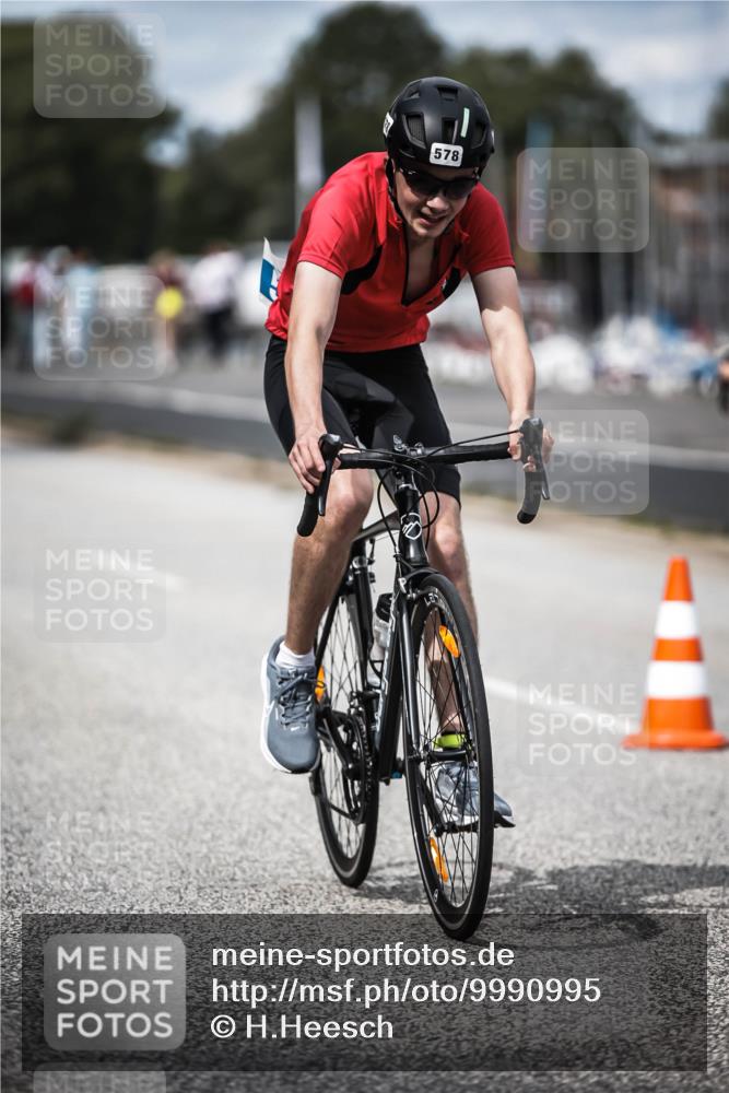 16.08.2026 - KN Förde Triathlon 2026 H.Heesch http://msf.ph/oto/9990995 16.08.2026 13:35:31 Radfahren 601, 604 meine-sportfotos.de