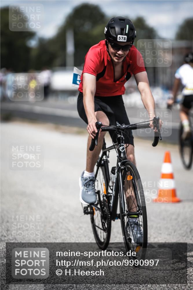 16.08.2026 - KN Förde Triathlon 2026 H.Heesch http://msf.ph/oto/9990997 16.08.2026 13:35:31 Radfahren 601, 604 meine-sportfotos.de