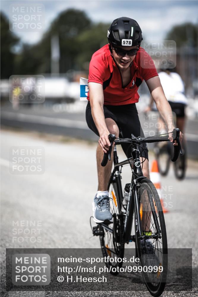 16.08.2026 - KN Förde Triathlon 2026 H.Heesch http://msf.ph/oto/9990999 16.08.2026 13:35:31 Radfahren 601, 604 meine-sportfotos.de