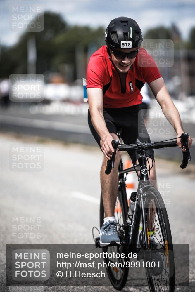 16.08.2026 - KN Förde Triathlon 2026 H.Heesch http://msf.ph/oto/9991001 16.08.2026 13:35:31 Radfahren 601, 604 meine-sportfotos.de