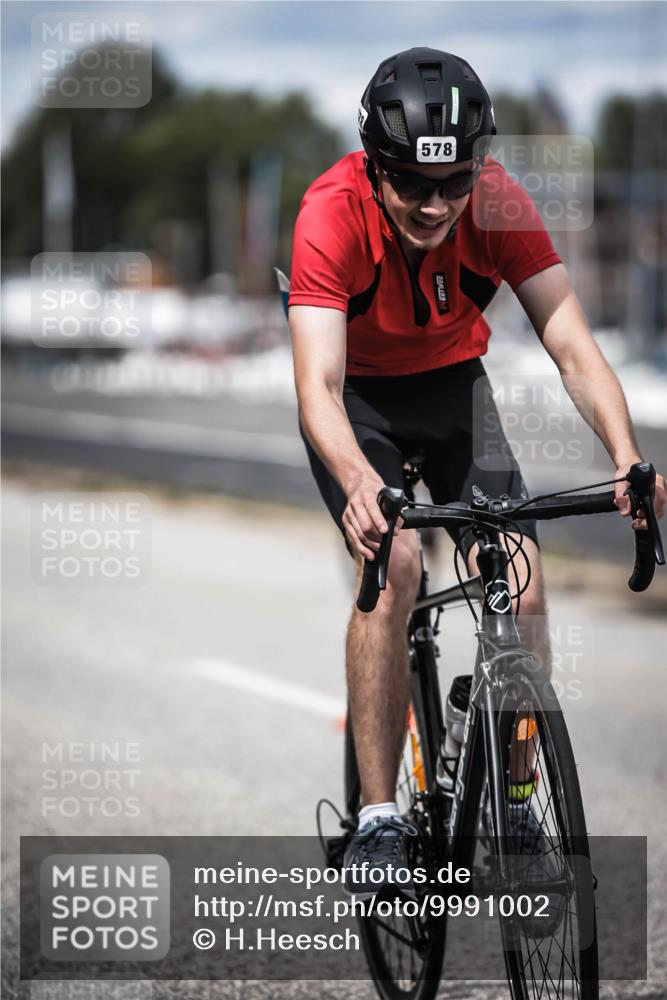 16.08.2026 - KN Förde Triathlon 2026 H.Heesch http://msf.ph/oto/9991002 16.08.2026 13:35:31 Radfahren 601, 604 meine-sportfotos.de