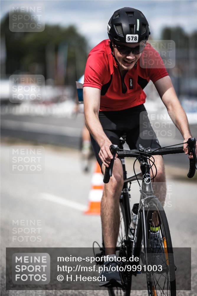 16.08.2026 - KN Förde Triathlon 2026 H.Heesch http://msf.ph/oto/9991003 16.08.2026 13:35:31 Radfahren 601, 604 meine-sportfotos.de