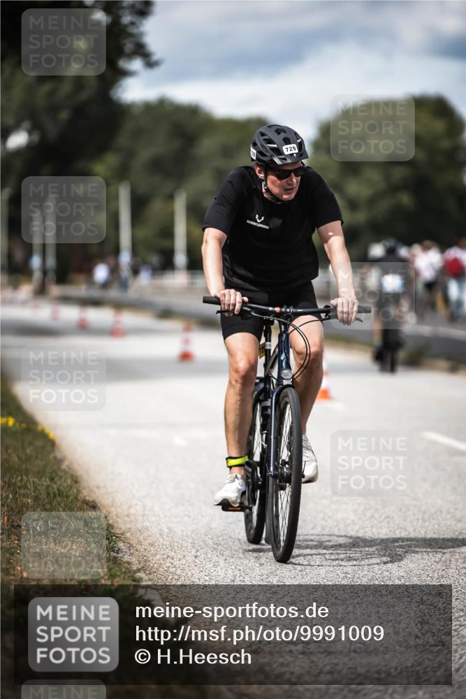 16.08.2026 - KN Förde Triathlon 2026 H.Heesch http://msf.ph/oto/9991009 16.08.2026 13:35:38 Radfahren  meine-sportfotos.de