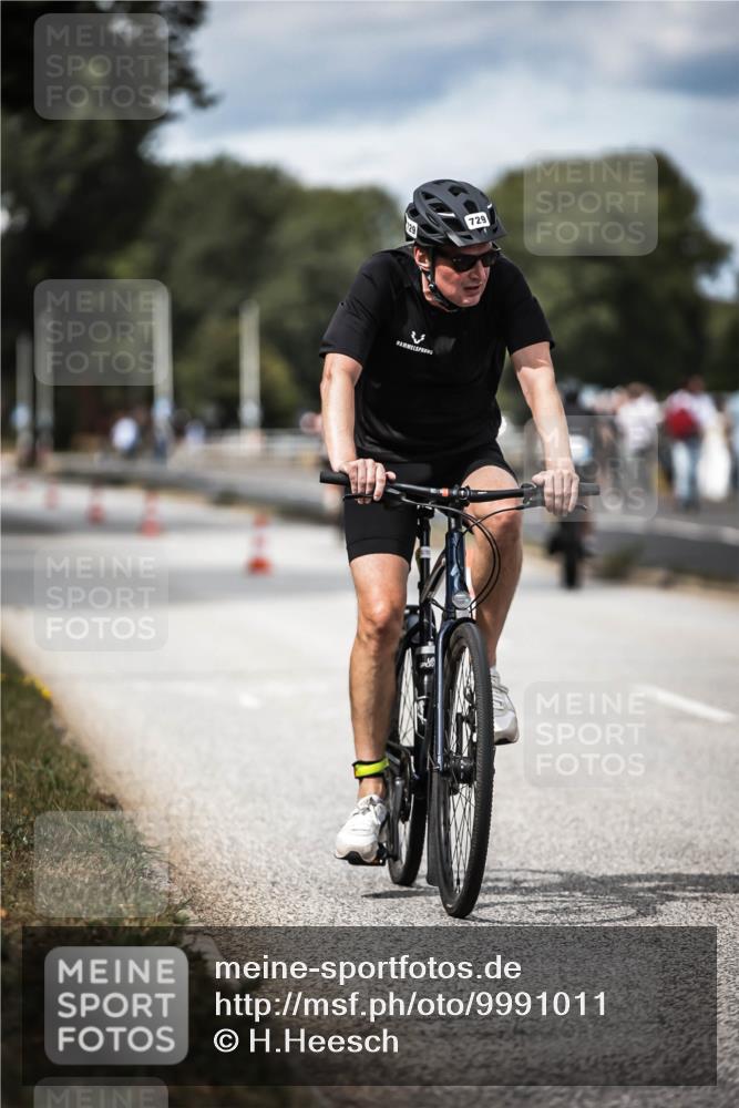 16.08.2026 - KN Förde Triathlon 2026 H.Heesch http://msf.ph/oto/9991011 16.08.2026 13:35:38 Radfahren  meine-sportfotos.de