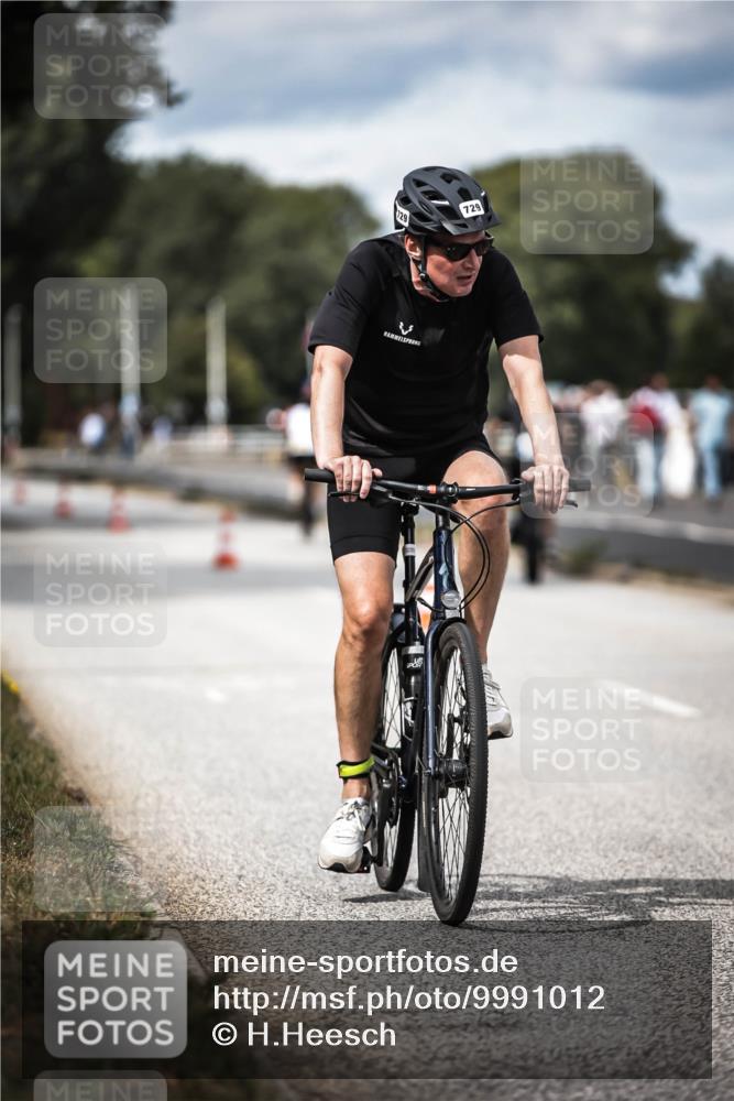 16.08.2026 - KN Förde Triathlon 2026 H.Heesch http://msf.ph/oto/9991012 16.08.2026 13:35:38 Radfahren  meine-sportfotos.de