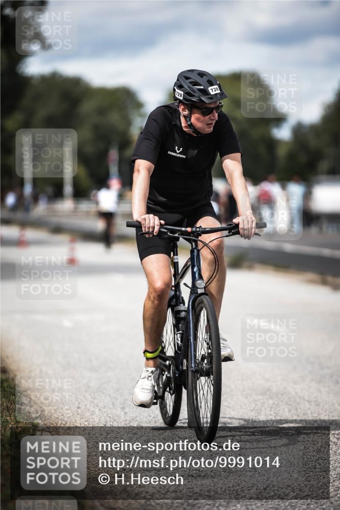 16.08.2026 - KN Förde Triathlon 2026 H.Heesch http://msf.ph/oto/9991014 16.08.2026 13:35:38 Radfahren  meine-sportfotos.de