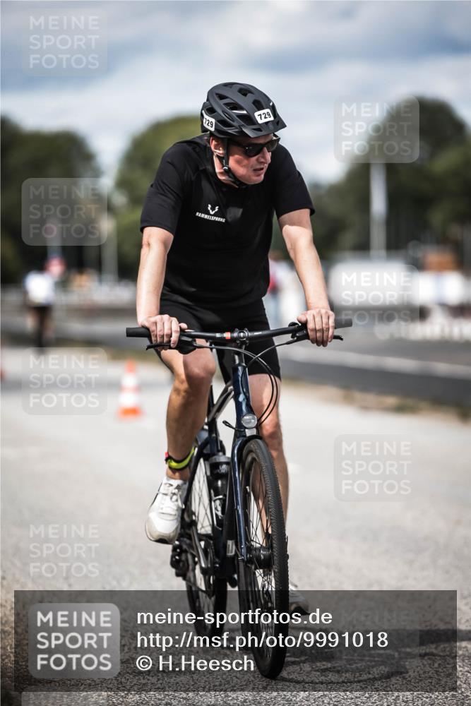 16.08.2026 - KN Förde Triathlon 2026 H.Heesch http://msf.ph/oto/9991018 16.08.2026 13:35:38 Radfahren  meine-sportfotos.de