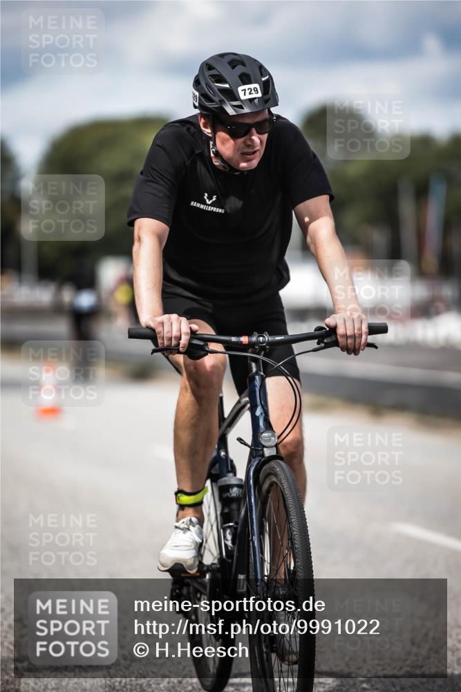 16.08.2026 - KN Förde Triathlon 2026 H.Heesch http://msf.ph/oto/9991022 16.08.2026 13:35:38 Radfahren  meine-sportfotos.de