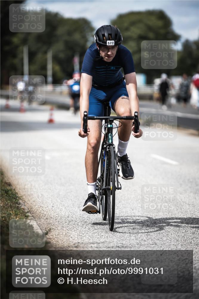 16.08.2026 - KN Förde Triathlon 2026 H.Heesch http://msf.ph/oto/9991031 16.08.2026 13:35:46 Radfahren  meine-sportfotos.de