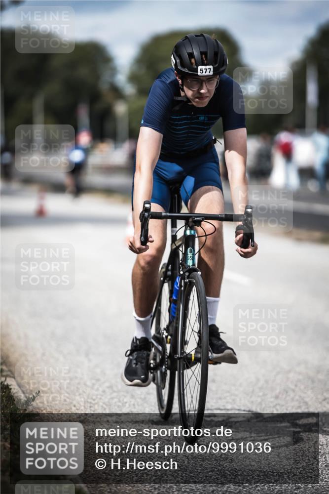 16.08.2026 - KN Förde Triathlon 2026 H.Heesch http://msf.ph/oto/9991036 16.08.2026 13:35:46 Radfahren  meine-sportfotos.de