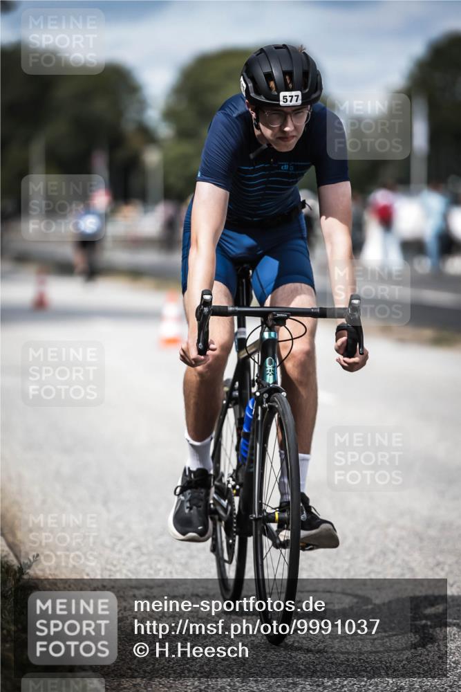 16.08.2026 - KN Förde Triathlon 2026 H.Heesch http://msf.ph/oto/9991037 16.08.2026 13:35:46 Radfahren  meine-sportfotos.de