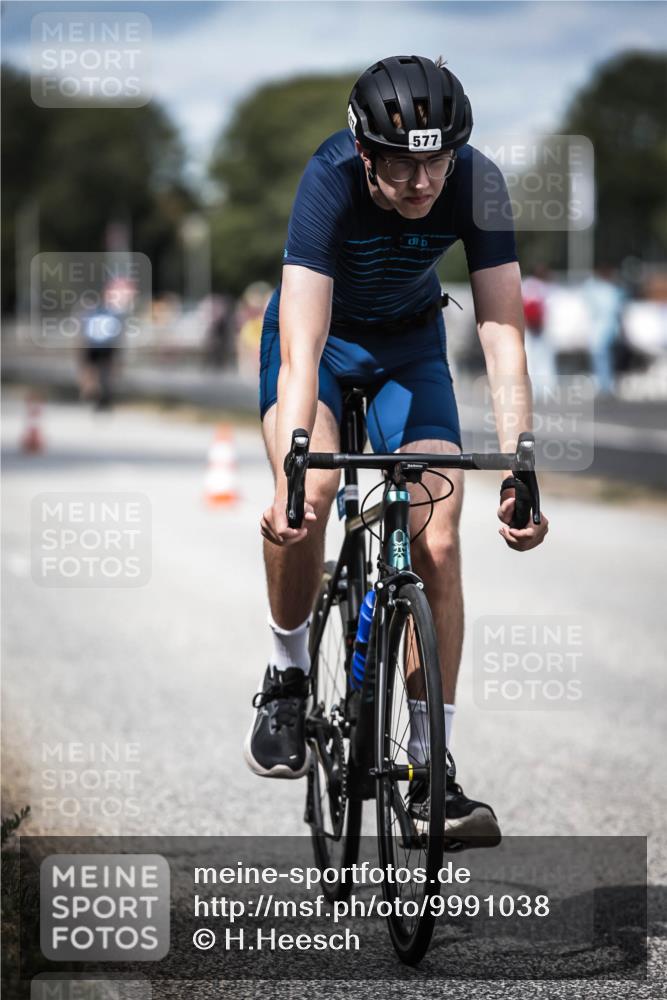 16.08.2026 - KN Förde Triathlon 2026 H.Heesch http://msf.ph/oto/9991038 16.08.2026 13:35:46 Radfahren  meine-sportfotos.de