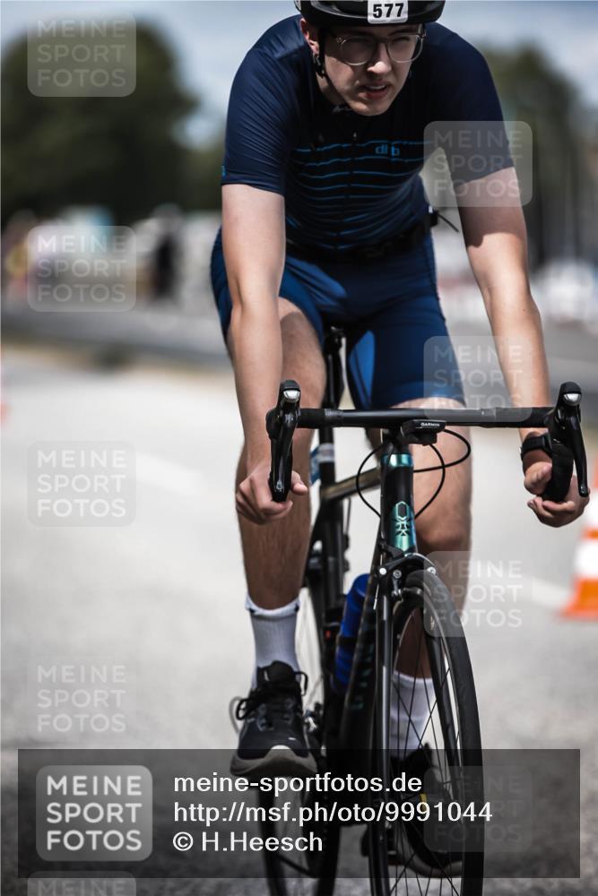 16.08.2026 - KN Förde Triathlon 2026 H.Heesch http://msf.ph/oto/9991044 16.08.2026 13:35:47 Radfahren  meine-sportfotos.de