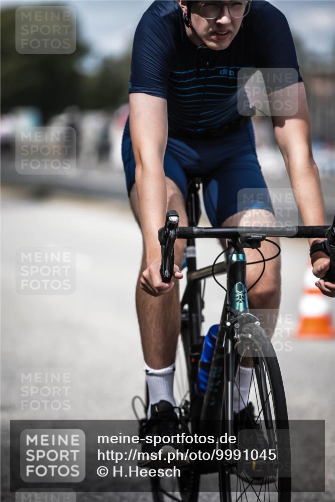 16.08.2026 - KN Förde Triathlon 2026 H.Heesch http://msf.ph/oto/9991045 16.08.2026 13:35:47 Radfahren  meine-sportfotos.de