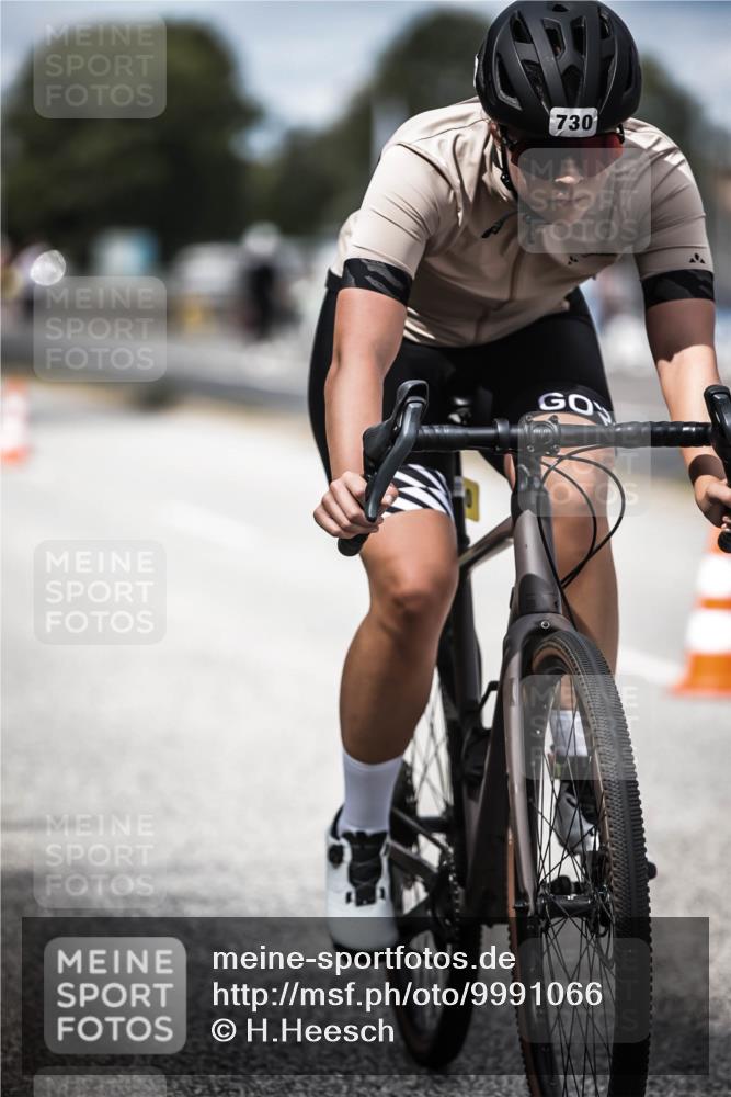 16.08.2026 - KN Förde Triathlon 2026 H.Heesch http://msf.ph/oto/9991066 16.08.2026 13:35:55 Radfahren  meine-sportfotos.de