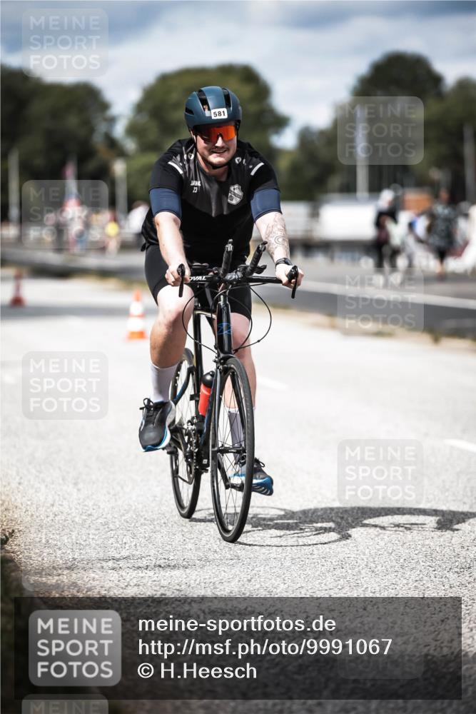 16.08.2026 - KN Förde Triathlon 2026 H.Heesch http://msf.ph/oto/9991067 16.08.2026 13:36:05 Radfahren  meine-sportfotos.de