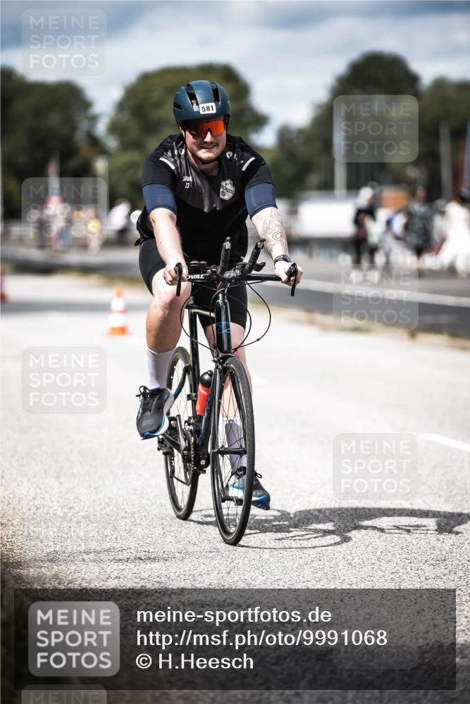 16.08.2026 - KN Förde Triathlon 2026 H.Heesch http://msf.ph/oto/9991068 16.08.2026 13:36:05 Radfahren  meine-sportfotos.de