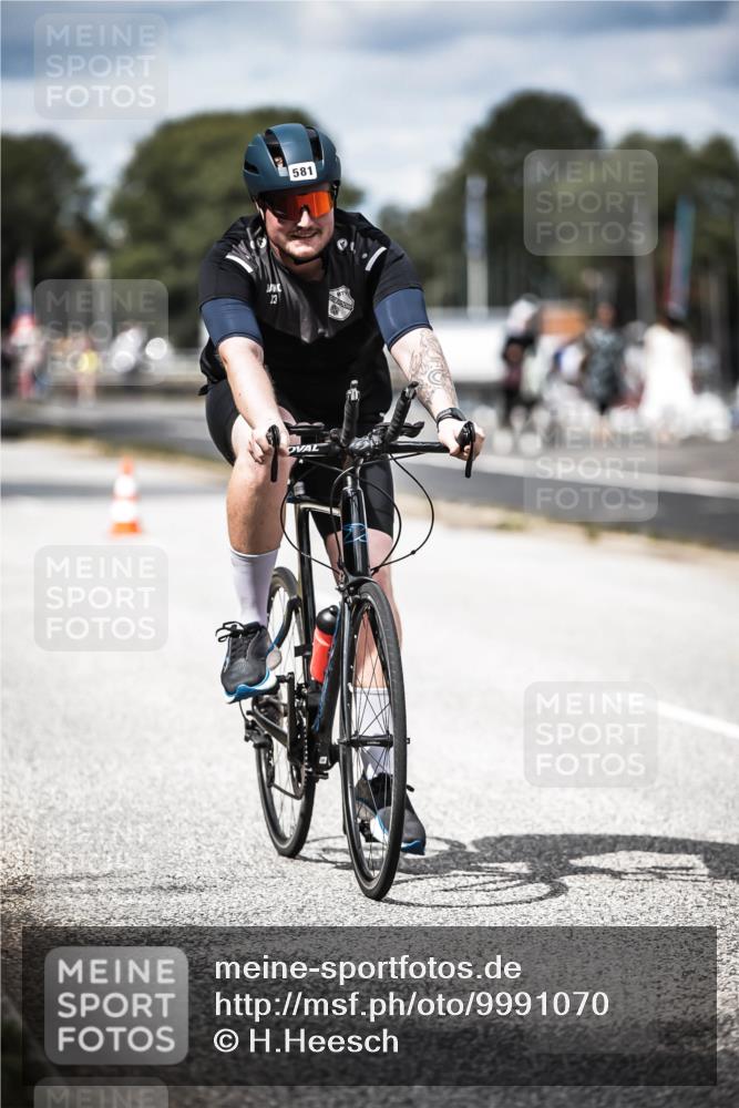 16.08.2026 - KN Förde Triathlon 2026 H.Heesch http://msf.ph/oto/9991070 16.08.2026 13:36:05 Radfahren  meine-sportfotos.de