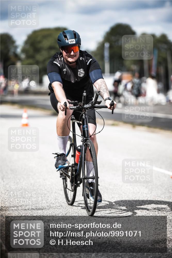 16.08.2026 - KN Förde Triathlon 2026 H.Heesch http://msf.ph/oto/9991071 16.08.2026 13:36:05 Radfahren  meine-sportfotos.de