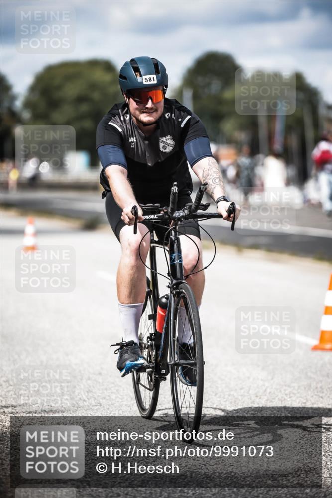 16.08.2026 - KN Förde Triathlon 2026 H.Heesch http://msf.ph/oto/9991073 16.08.2026 13:36:05 Radfahren  meine-sportfotos.de