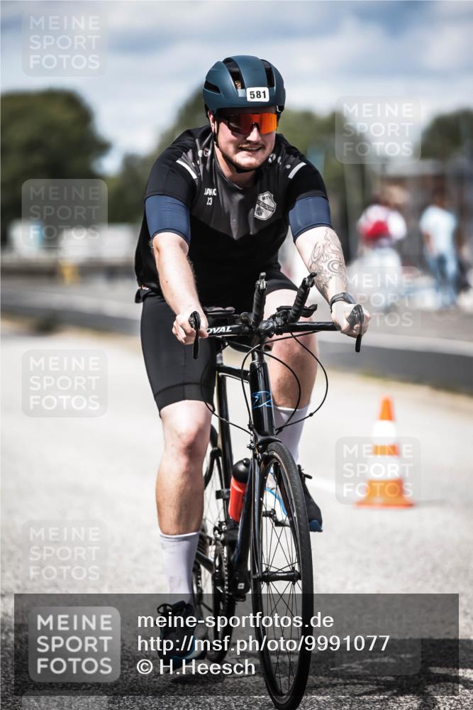 16.08.2026 - KN Förde Triathlon 2026 H.Heesch http://msf.ph/oto/9991077 16.08.2026 13:36:05 Radfahren  meine-sportfotos.de