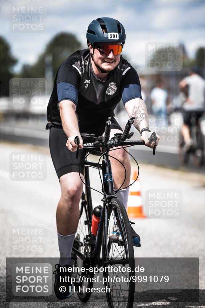 16.08.2026 - KN Förde Triathlon 2026 H.Heesch http://msf.ph/oto/9991079 16.08.2026 13:36:05 Radfahren  meine-sportfotos.de