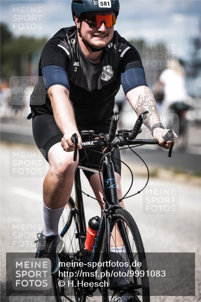 16.08.2026 - KN Förde Triathlon 2026 H.Heesch http://msf.ph/oto/9991083 16.08.2026 13:36:05 Radfahren  meine-sportfotos.de