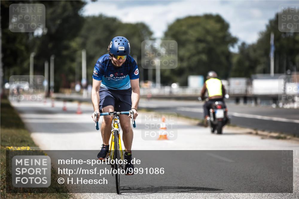 16.08.2026 - KN Förde Triathlon 2026 H.Heesch http://msf.ph/oto/9991086 16.08.2026 13:36:32 Radfahren  meine-sportfotos.de